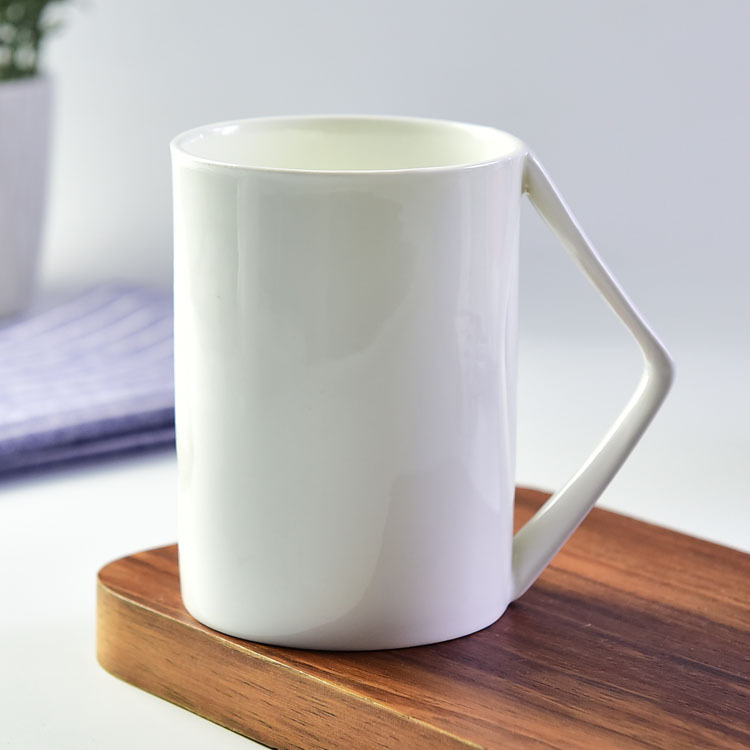55世纪
马克杯定制 转角陶瓷咖啡杯 批发陶瓷礼品广告杯 加logo