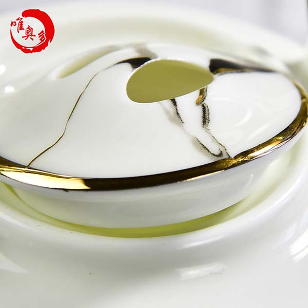 55世纪
厂家批发骨质瓷茶具套装 可定制画面logo
