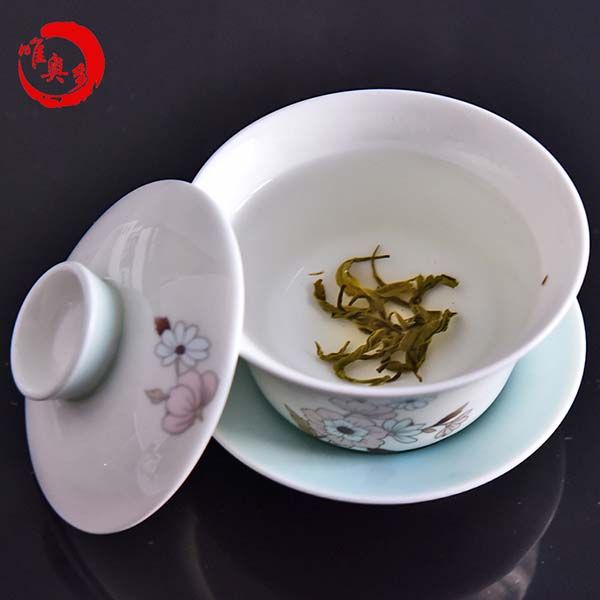 55世纪
厂家批发骨质瓷茶具盖碗 广告促销礼品