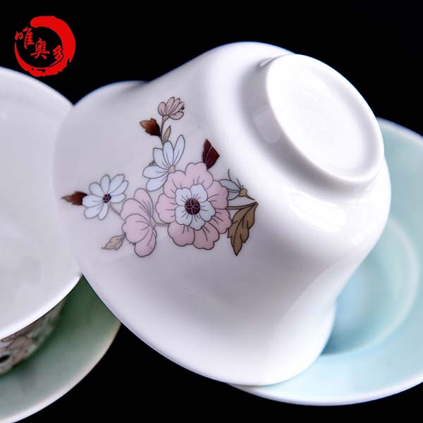 55世纪
厂家批发骨质瓷茶具盖碗 广告促销礼品